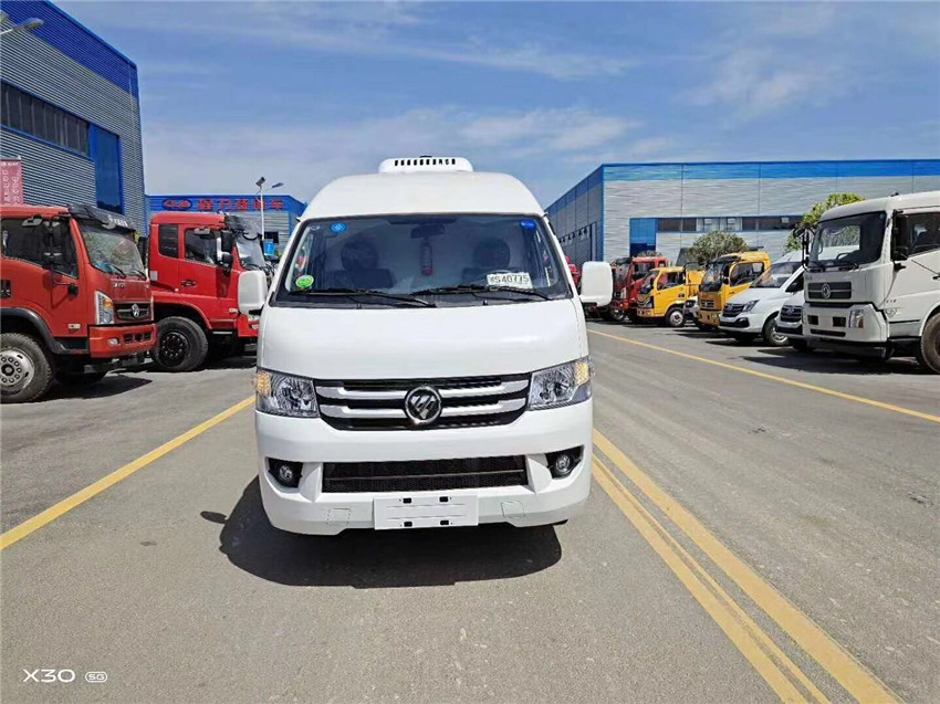 國(guó)六福田G7面包冷藏車(chē)