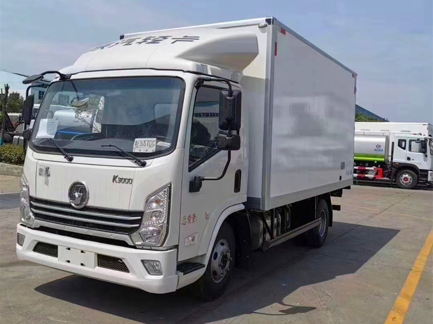 國(guó)六陜汽德龍K3000冷藏車(chē)