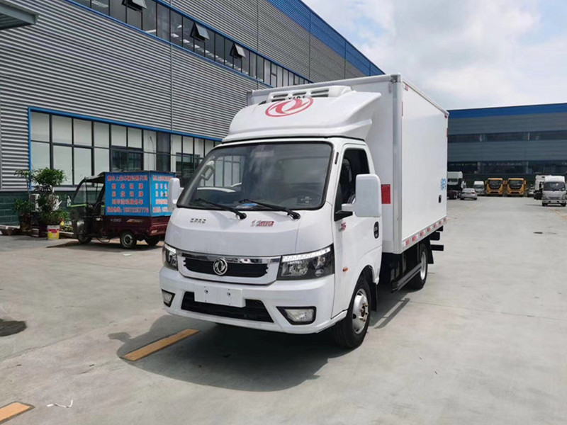 國(guó)六東風(fēng)途逸3.7米冷藏車(chē)柴油版