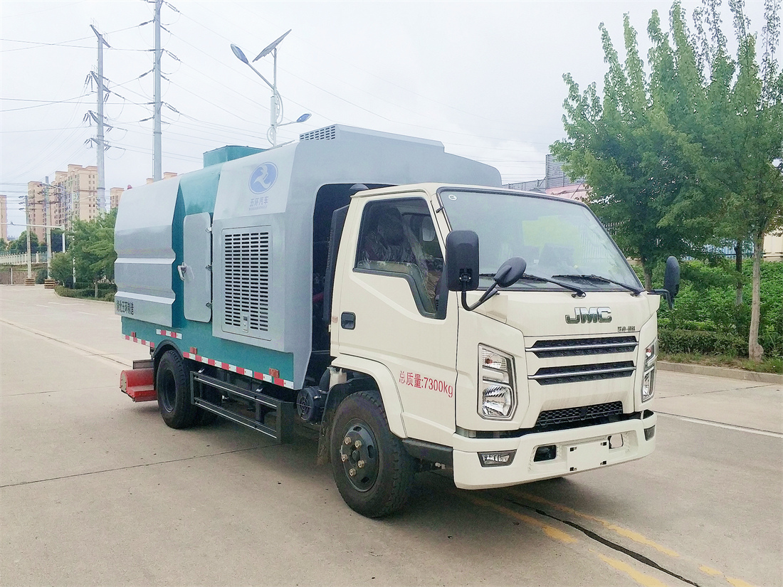 5噸后置吸塵車(chē)-程力江鈴國(guó)六后置5方吸塵車(chē)廠(chǎng)家價(jià)格