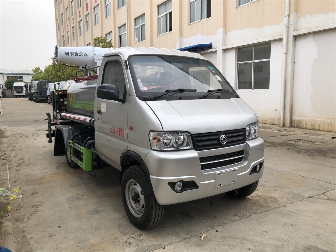 2噸霧炮車-東風(fēng)小霸王汽油2立方霧炮噴霧車廠家價格